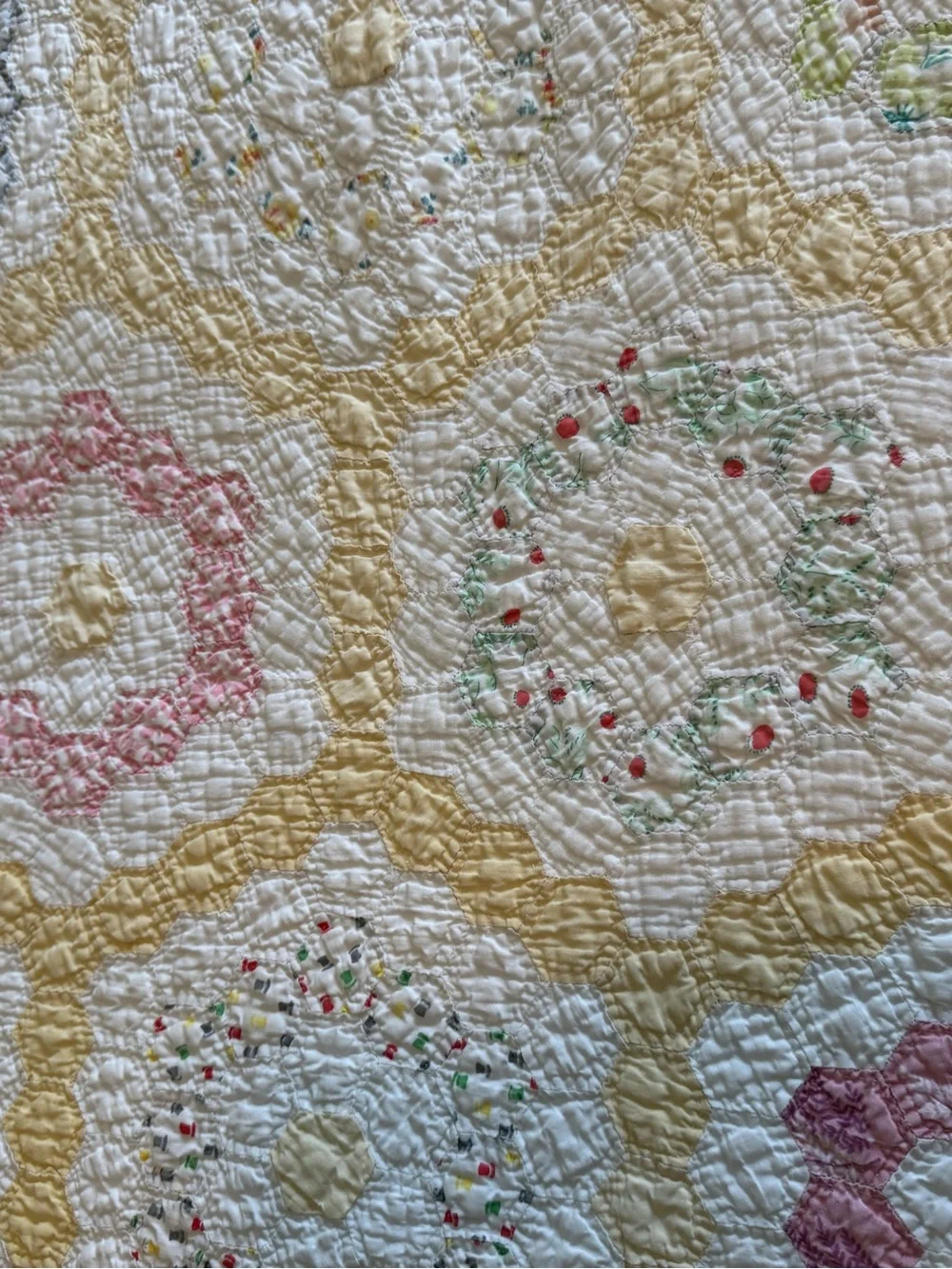Antique 1930s Hand Stitched Grandmothers Flower Garden Quilt